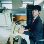 「BTS」JIN、ソロアルバム「Happy」の会社員になった2番目のコンセプトフォトを公開！（動画あり）