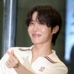 「BTS」J-HOPE、事務所の先輩イ・ヒョンのラジオ番組に初ゲストとして登場…“かたい友情”