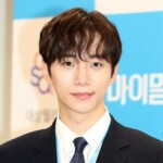 「2PM」ジュノ、重い足取りで韓国出国…沈黙で旅客機事故哀悼