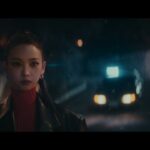 KARINA（aespa）がサンタに変身の新世界百貨店年末キャンペーン「Hello, New Santa」映像、巨大スクリーンで上映へ