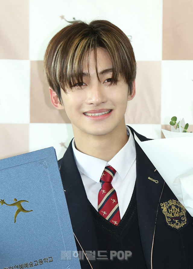 フォト】「TWS」ジフン＆「BOYNEXTDOOR」ウンハク＆「TRENDZ