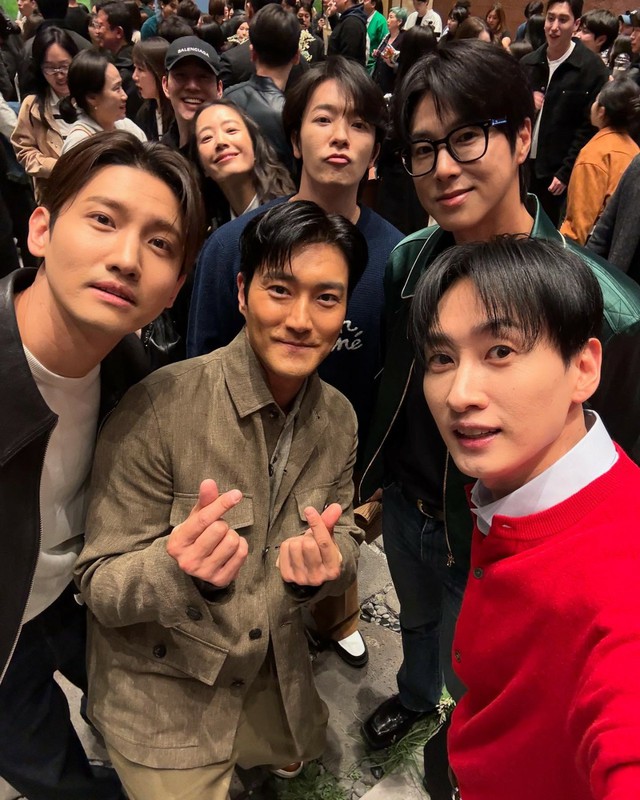 東方神起」ユンホ＆チャンミン、映画「ロビー」のVIP試写会に参加