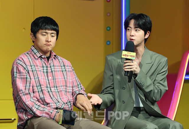BTSのJIN、伝統酒の贈答で話題に
