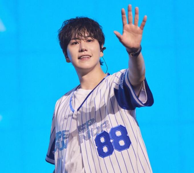 SUPER JUNIOR」キュヒョン、公演中に足首を負傷…“病院での検査を予定