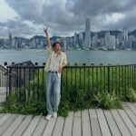 「東方神起」チャンミン、MBC教養番組「理由のある建築」で訪れた香港でのオフショットを公開…“いつか旅行で”