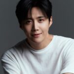 キム・ソンホ、3年ぶりに演劇「秘密の通路」出演…1人多役に初挑戦