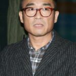 性的暴行容疑“嫌疑なし”歌手キム・ゴンモ、90度のお辞儀＆敬語まで…衝撃的な近況