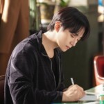 「2PM」ジュノ、「テプン商事」の撮影ビハインド公開…ダークトーンでキャラクターと一体に 「2PM」ジュノ、「テプン商事」の撮影ビハインド公開…ダークトーンでキャラクターと一体に