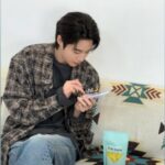 ＜トレンドブログ＞俳優ビョン・ウソク、ほっこり日常を共有…“もぐもぐ”