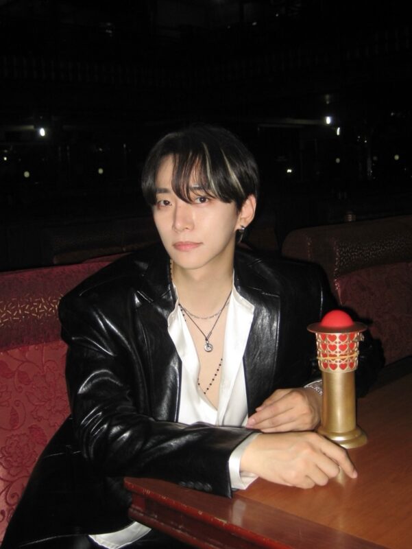 2PM」ジュノ、あの頃の青春“カン・テプン”に完全変身！ | K-POP、韓国