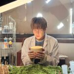 「SHINee」オンユ、実験室感性のとっぴな魅力爆発…“土の味は…”