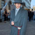 「BTS」V、韓服感性を取り入れた洗練されたスタイルで「VOGUE WORLD」を輝かす…オフショットを多数公開 「BTS」V、韓服感性を取り入れた洗練されたスタイルで「VOGUE WORLD」を輝かす…オフショットを多数公開
