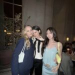 “ROSE騒動”もあったが…「BLACKPINK」JENNIE、堂々と主人公？…“ジョニー・デップ娘”と親友ポーズ
