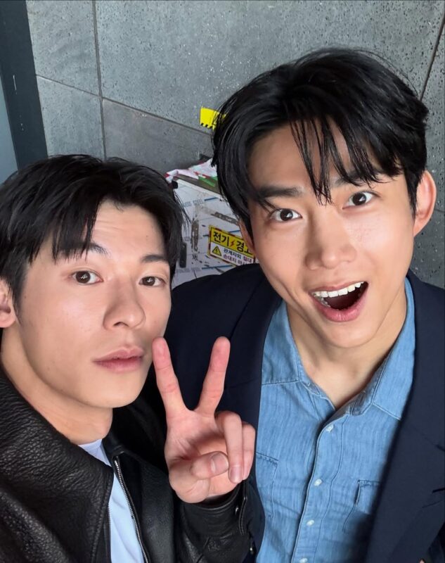 シュー・グァンハン、テギョン（2PM）とほのぼのとしたツーショット公開
