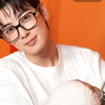 「ASTRO」チャウヌ、「Sweet Papaya」に合わせて愛犬とダンス？…優しい眼差しにときめく（動画あり）