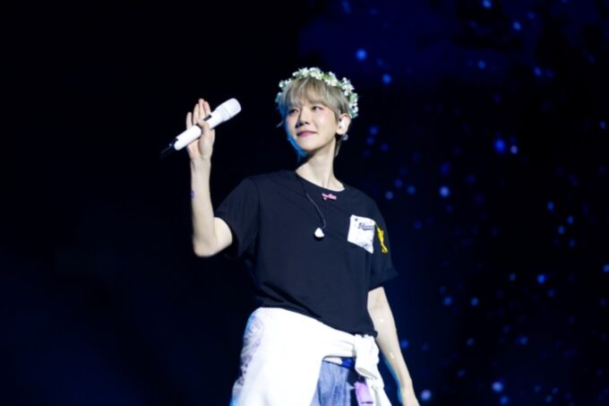 EXO」ベクヒョン、28都市でのワールドツアーを成功的に終了…1月に
