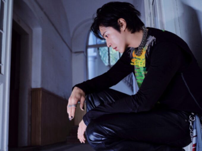 東方神起」ユンホ、ニューアルバム「I-KNOW」の試聴会、展示会など多彩