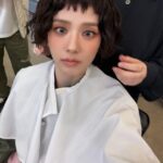 「BLACKPINK」ジス、破格的なヘアメイクのグラビアビハインドを公開