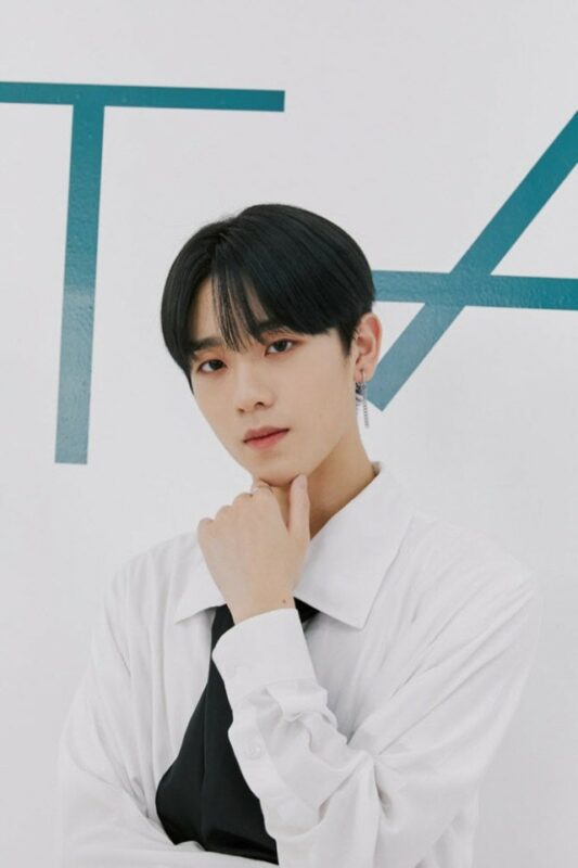 EPEX クムドンヒョン ポラロイド EPEX」クム・ドンヒョン、活動休止6カ月でチーム脱退 | K-POP、韓国
