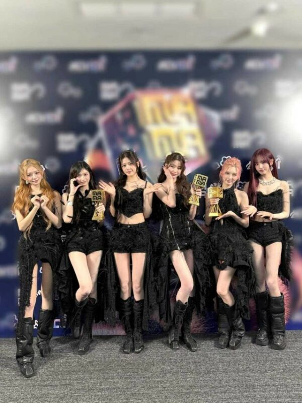 名実ともに大人気”「IVE」、「2025 MAMA AWARDS」3冠王…「REBEL HEART