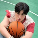 「東方神起」ユンホ、アンニュイな表情が魅力的