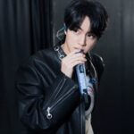 「BTS」JIN、舞台裏でも輝くビジュアル…wootteoと共にしたアンコール公演