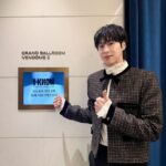 「東方神起」ユンホ、ケーキと花束でお祝い…1stフルアルバム記者懇談会とカウントダウンライブで活動開始！