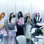 ILLITが1st Single Album 'NOT CUTE ANYMORE'の1つ目のコンセプトフォトを公開！「NOT CUTE」な個性溢れるスタイリングに注目。