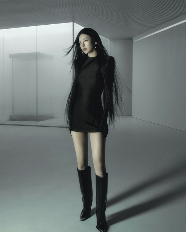 公式】「ITZY」イェジのソロデビュー曲「Air」、英「DAZED」の“2025