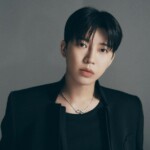 IUとイム・ヨンウン、「ことしを輝かせた歌手」アンケート調査で1位に