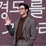 パク・ソジュン、シックなスーツ姿に視線集中…ロコキングの復活！