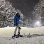 チャン・グンソク、片手スキーでビデオ撮影…プロ顔負けのスキルに感嘆！（動画あり）