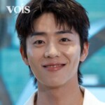 チェ・ジョンヒョプ、爽やかな笑顔と白のセットアップ…まるで白馬の王子（動画あり）