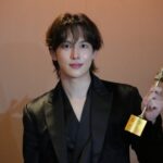 【公式】イム・シワン、「韓国文化芸能大賞」の映画部門男性最優秀賞…「大きな賞に感謝」