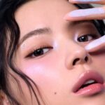 【情報】3CEから、ひと塗りでパッと華やかな目元が叶うなめらかカラーグリッター「アイスイッチ スティック」を 2月14日に新発売