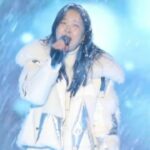 ペク・チヨン、吹雪の中で「イッチマラヨ」を熱唱…さすがプロ