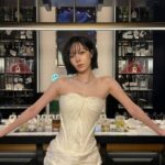 「aespa」WINTER、鎖骨ラインが幻想的…完璧なホワイトドレスの着こなし