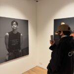 「BTS」V、「TYPE非」展示会を訪問…限界のない破格的な世界観（動画あり）