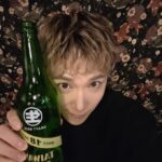 「FTISLAND」イ・ホンギ、ビールを持って感謝のあいさつ…「君たちのおかげでできた」