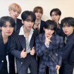 「n.SSign」、シックなスーツスタイルで成熟した魅力アピール