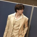 「n.SSign」カズタ、セクシーなクリーム色のスーツスタイル…「コスモのおかげで元気が出る！」