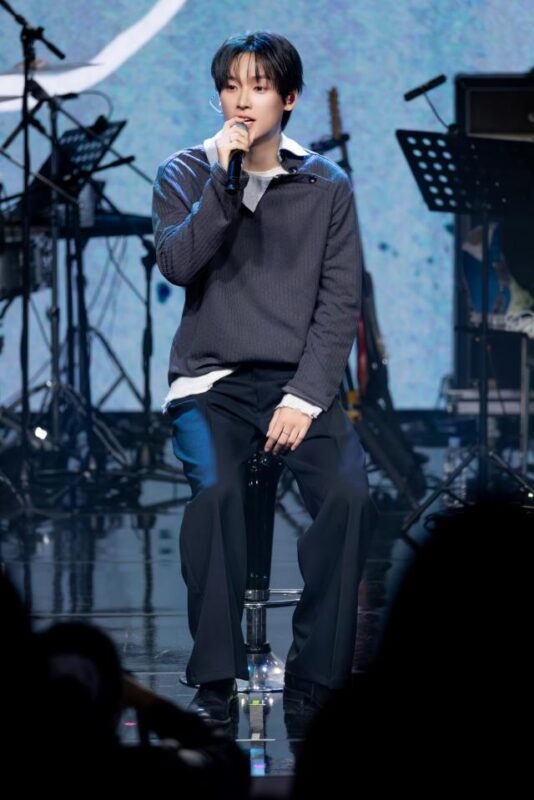 「SF9」インソン、 初ソロミニライブ開催…アルバム全曲のステージを公開