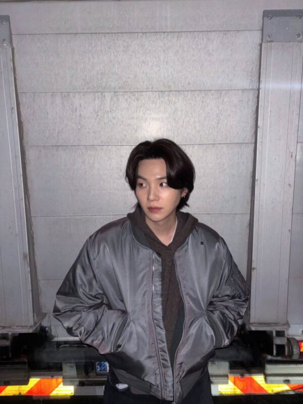 撮影中？”「BTS」SUGA、久しぶりに近況公開 | K-POP、韓国エンタメ