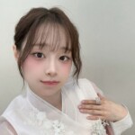 <トレンドブログ>歌手CHUU（キム・ジウ）、旧正月（ソルラル）迎えて上品な韓服姿で登場…手紙と馬の絵にファンたち“胸キュン”