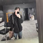 <トレンドブログ>「BTS」JIN、きょうのコーデのポイントはブラックのボアブルゾン！…“退勤”