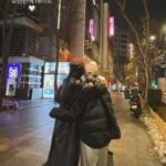 ソン・ヘギョ、帽子をかぶって深夜デート…「大好きなウンスク姉さんと」