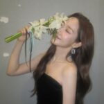 パク・ミニョン、ビジュアルはやっぱりトップクラス…肩が大胆に見える「女神」