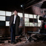 『神社　悪魔のささやき』オール神戸ロケが生んだ現実の恐怖 JEAJOONG（ジェジュン）、廃神社ロケのメイキング写真解禁！ さらに第３弾入場者プレゼント