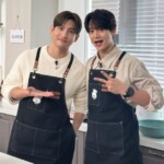 「東方神起」チャンミン＆「SHINee」ミンホ、おそろいのエプロンでポーズ！（動画あり）