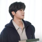 パク・ヒョンシク、まなざしから感じられるときめきと期待…日本ファンミポスター撮影ビハインドカット